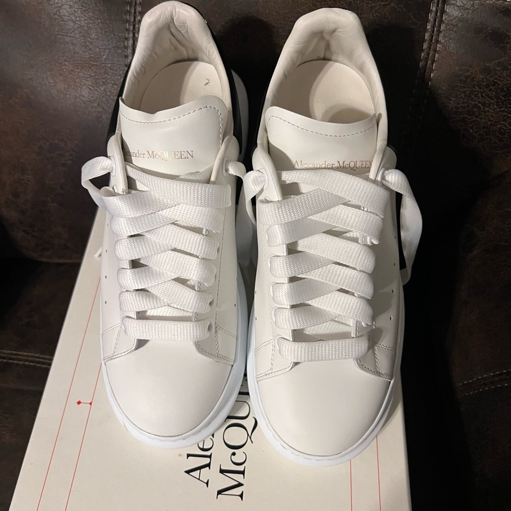 Alexander McQueen Authentic size 39.5